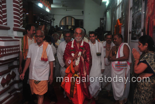 Gokarna Mutt Swamiji reached Mangalore 1